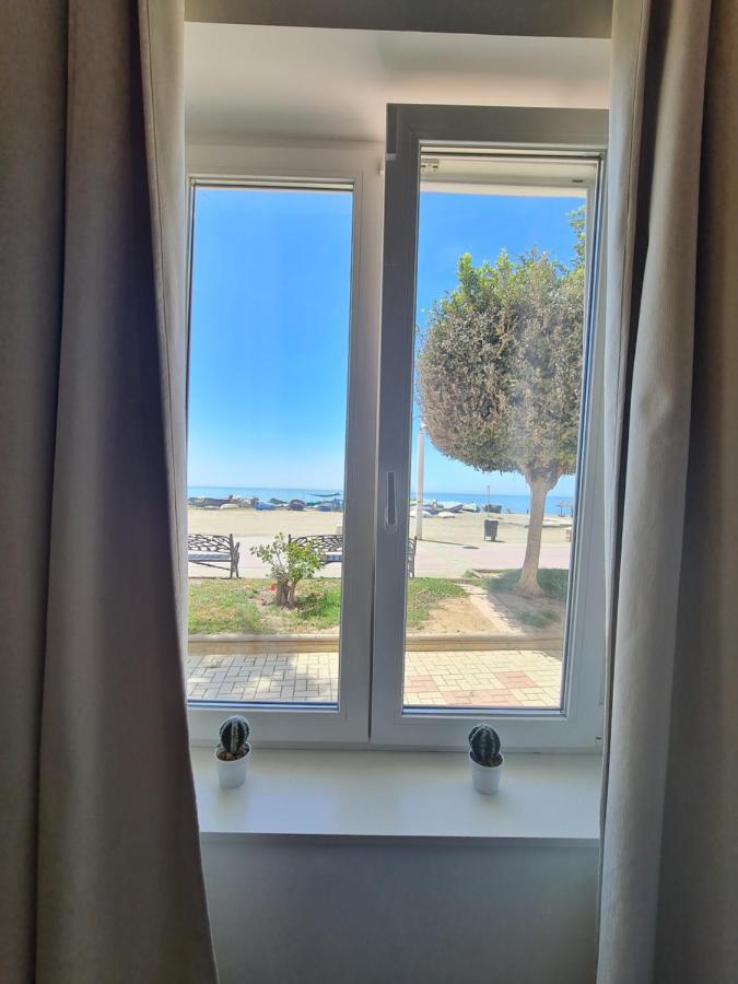 Estudios Tisifone La Cala Del Moral Экстерьер фото